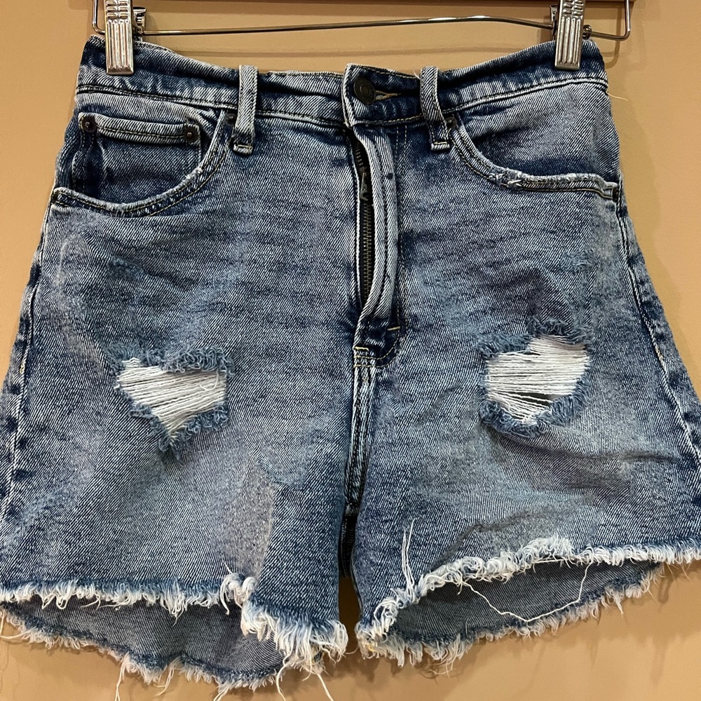 Abercrombie and Fitch High Rise Curve Love Jean Shorts. Size 0(25)